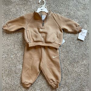 Nike Quilted Pattern Sweatsuit, 12 months, NWT